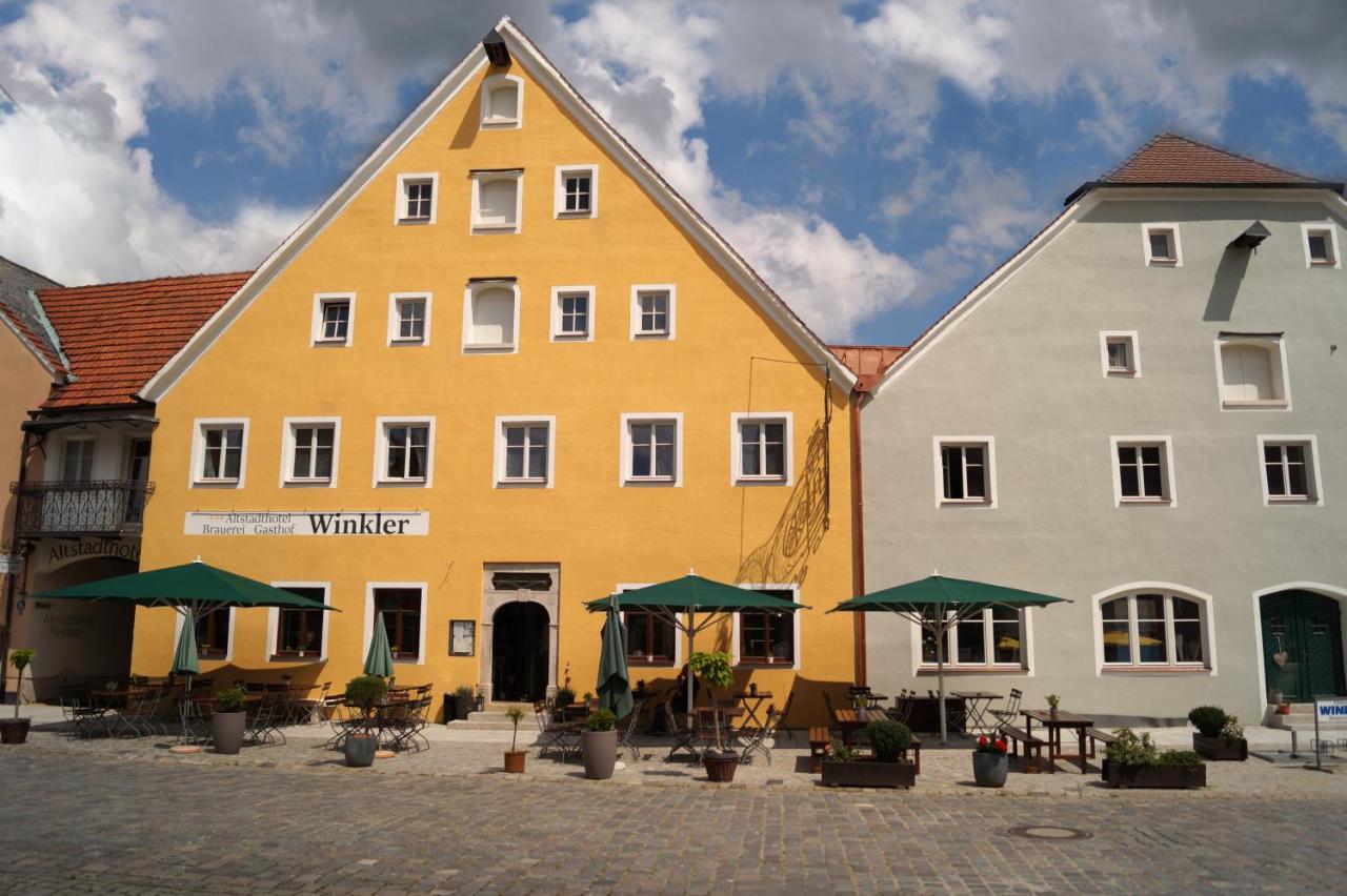 Altstadthotel Brauereigasthof Winkler Berching Exterior foto