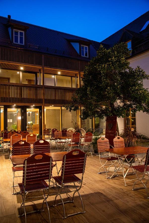 Altstadthotel Brauereigasthof Winkler Berching Exterior foto