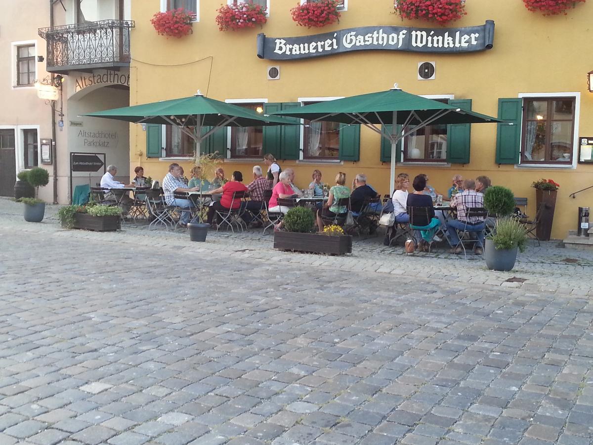 Altstadthotel Brauereigasthof Winkler Berching Exterior foto